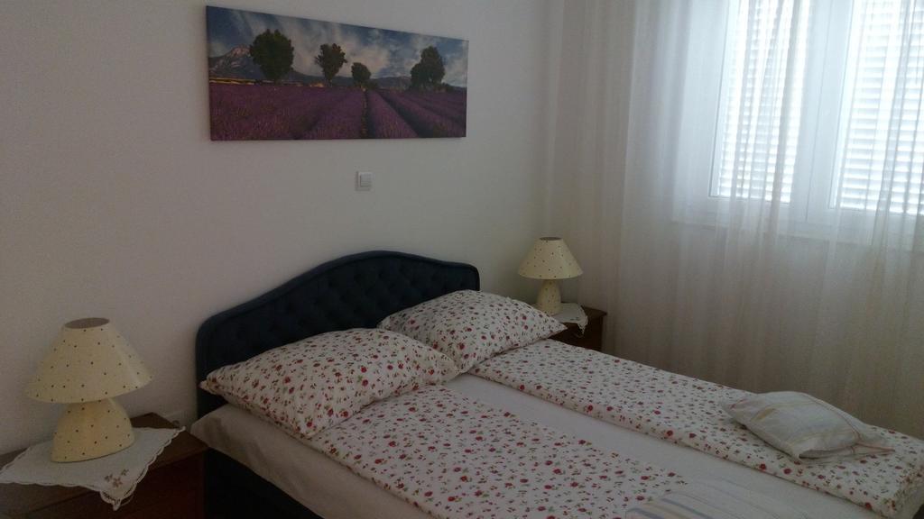 Apartment Z&E Trogir Exterior photo